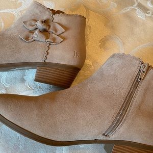 NWOT booties. Jack Rogers. Unable to wear. 😪